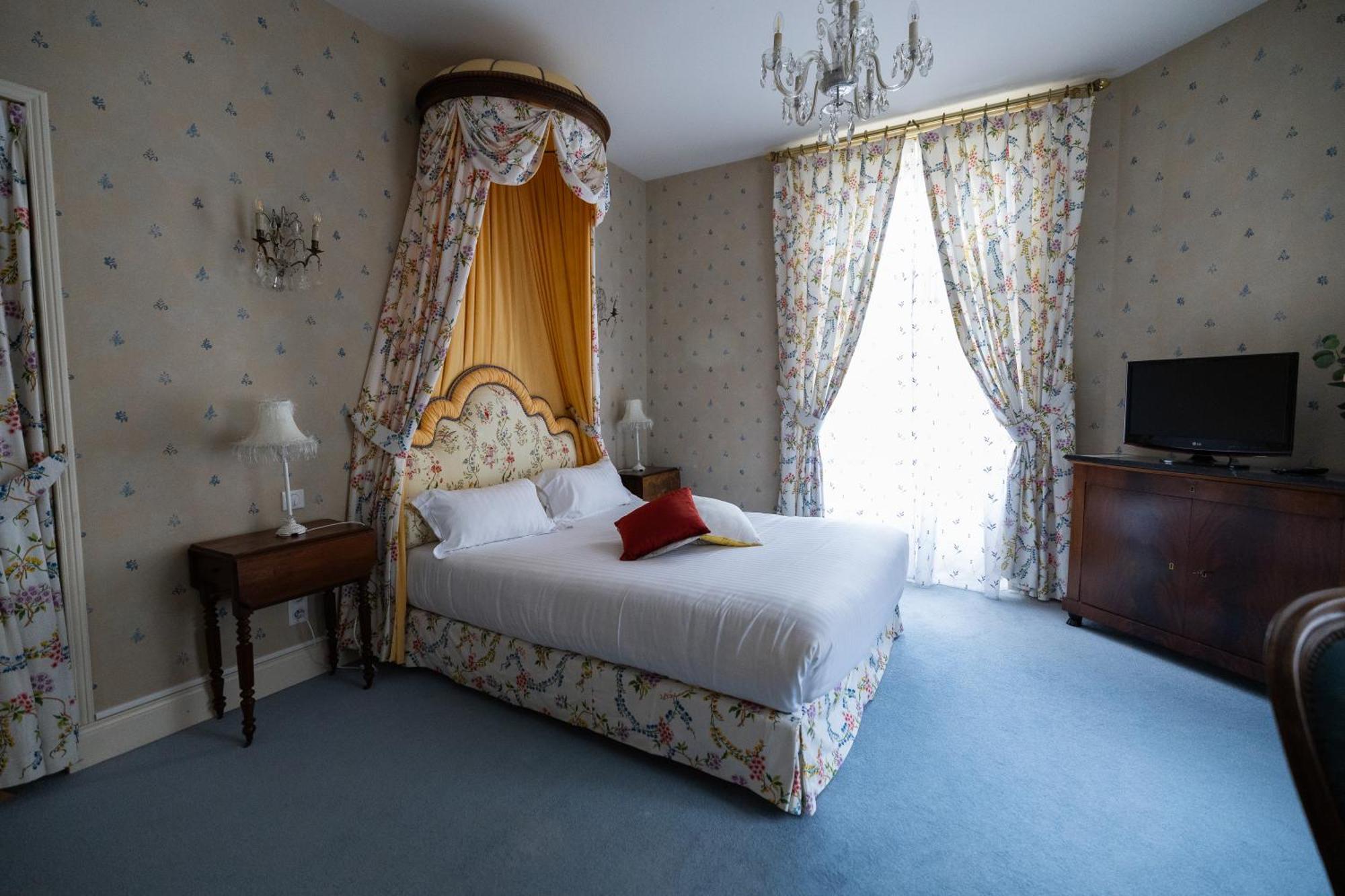 Domaine De Brou Hotel Noyant-de-Touraine Екстериор снимка